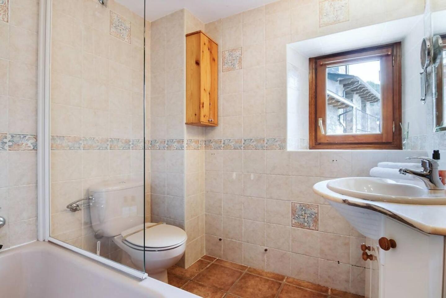 Cantal Sallent De Gallego Sencillo Y Acogedor Dış mekan fotoğraf